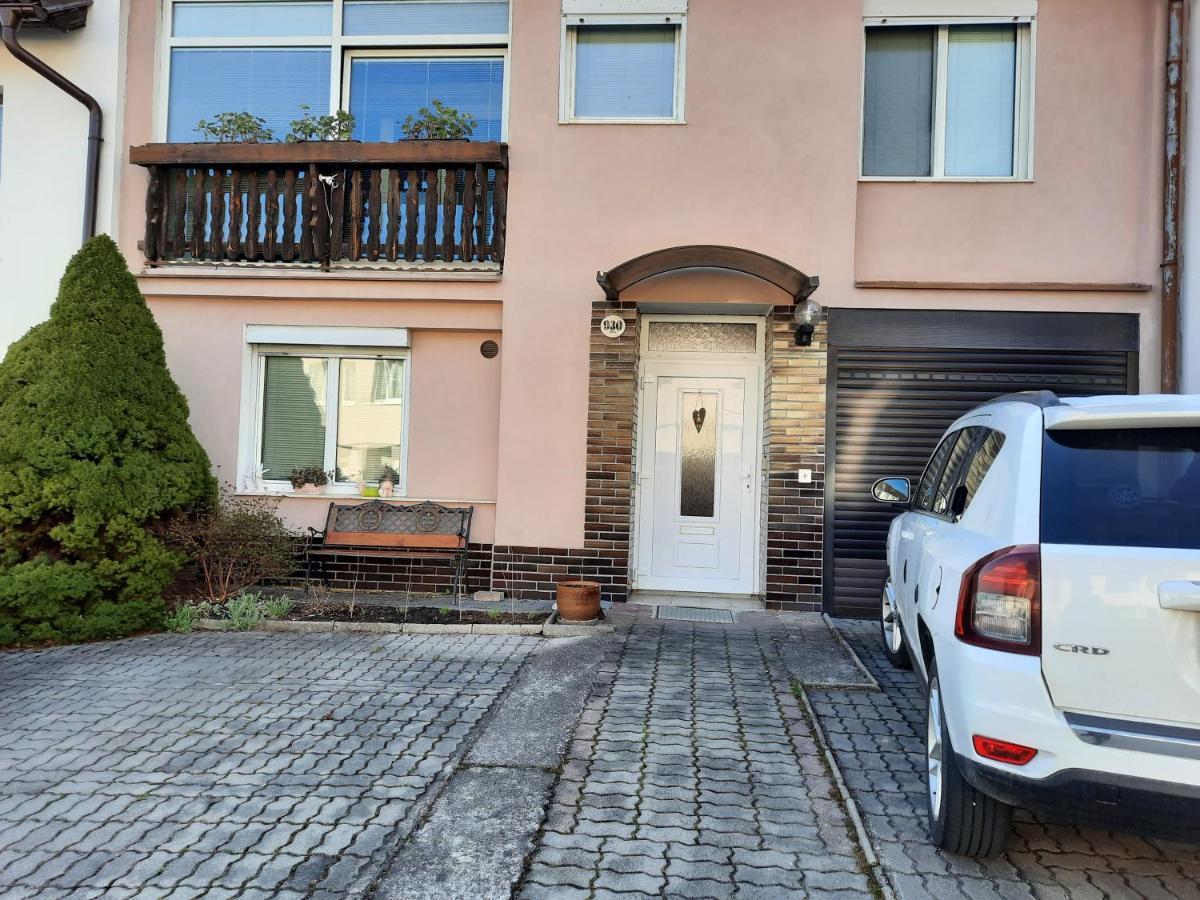 Апартаменты Apartman Polni 930 Глубока-над-Влтавой Экстерьер фото